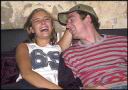 studio 1 Couch lachen.jpg